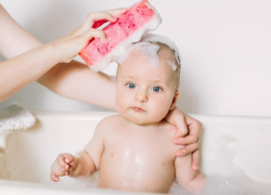 Pravilna nega bebe: Kako negovati osetljivu bebinu kožu